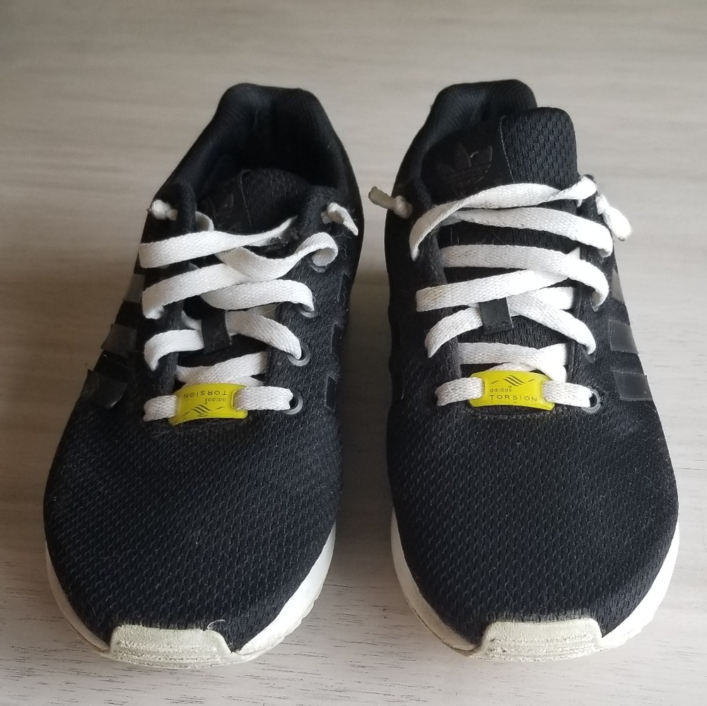 Mens Adidas Torsion sneakers